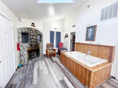 Pine Knot Guest Ranch