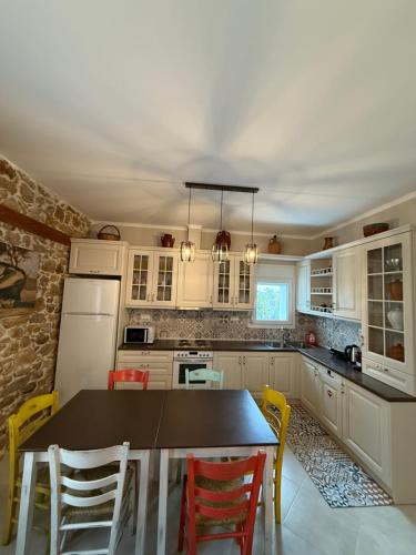 Facilities, Grandmas Cottage in Avdhira
