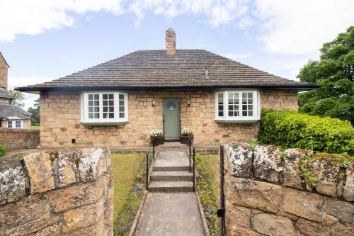 Зовнішній вигляд готелю, Whatton Cottage in Галлейн