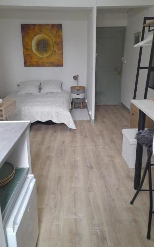 Chambre indépendante de la Porte du Bois - Location saisonnière - Joigny