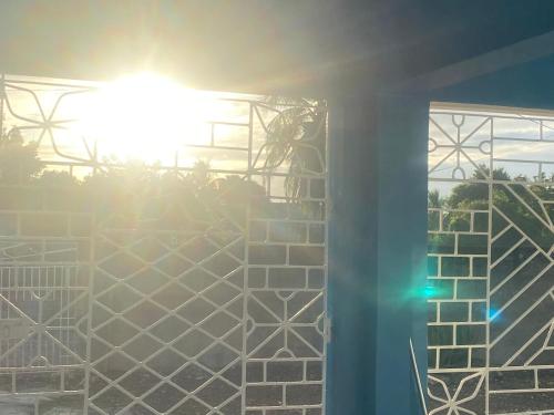 المرافق, White Room Sparks Guesthouse in Spanish Town