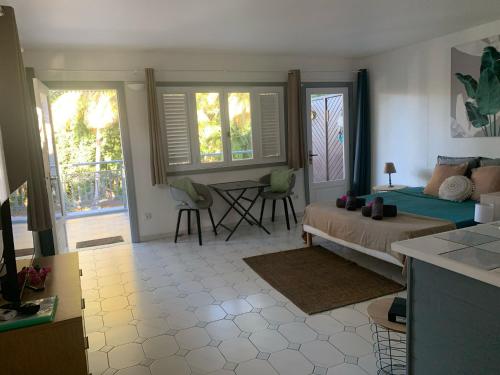 Le Flamboyant - studio 3* avec piscine proche golf 3