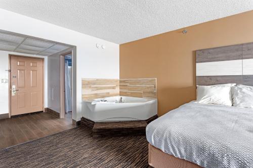 Americana Motor Inn on Boardwalk - image 7