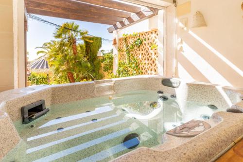 Bahia Sun Moraira in Pinar del Advocat