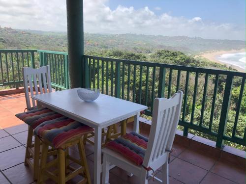 Lovely 3 bedroom holiday home with ocean view in Southbroom