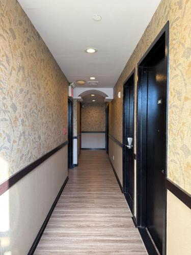 Hotel Key - image 2