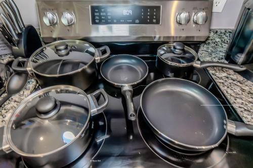 Chic 4BR Home Near AUC&DTWN Attractions thumb 2