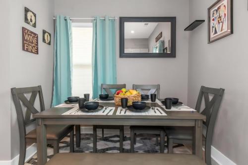 Chic 4BR Home Near AUC&DTWN Attractions in Atlanta University Center