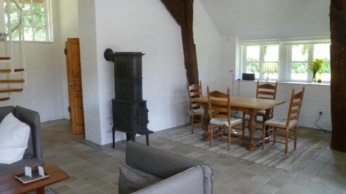 Ferienhaus Siedschelje 10.2km von Brake (Unterweser) entfernt