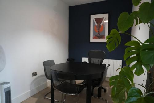 West London Luxury Oasis Ealing Broadway! - image 6
