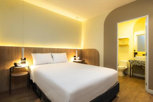 1 queen bed