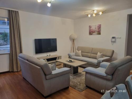 BOK HOLIDAY HOME Petrovac in Petrovac