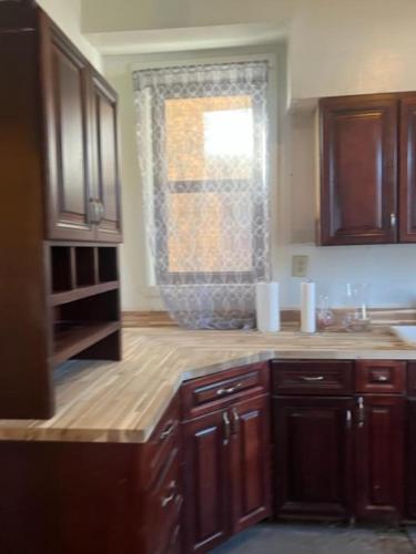 Küche, Valley and city views in Steubenville (OH)