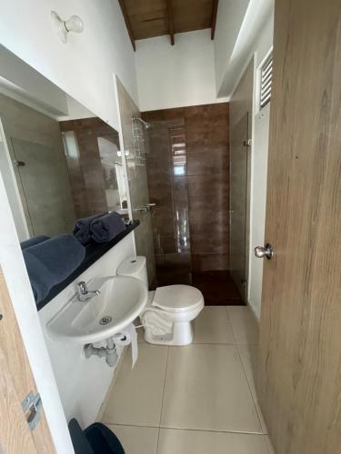 Apartamento Lof, Dúplex, iluminado, bueno , céntrico y bien ubicado en Laureles estadio, Medellín (fotografie 9)