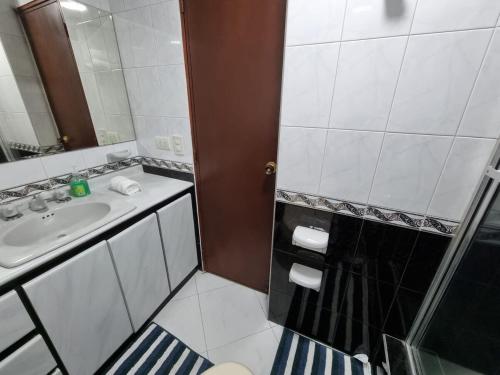 Five-Bedroom Deluxe Apartment image 10