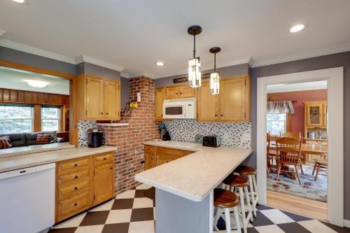Franconia Escape on Half Acre with Fire Pit and Deck! - image 7