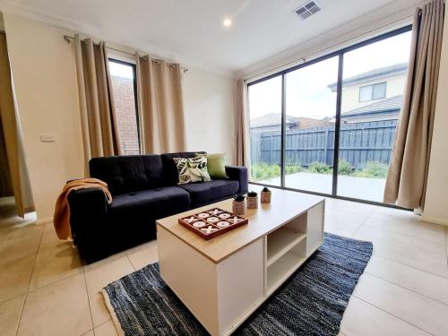 Casey Green Estate 3 bedrooms Narre Warren home