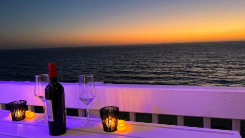 Oceanfront 2BR 2BA with Stunning View in Redondo Beach, USA