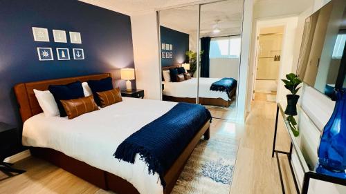 Oceanfront 2BR 2BA with Stunning View in Redondo Beach, USA