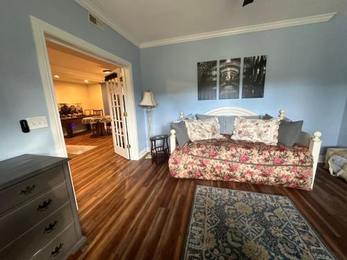 Pillow and Paddock B&B - image 5