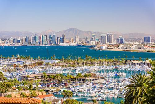 Catch n Relax on Nimitz- Minutes from the Harbor in San Diego, USA