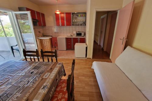 Apartments with parking space Okrug Donji, Ciovo - 16276 in Okrug Donji