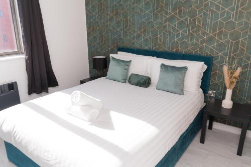 PARKING & BALCONY Luxe City Centre Sleeps 4, Wolverhampton (Foto 4)