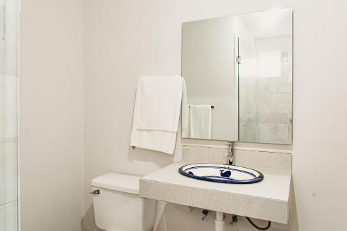 Kualena Hostal - image 4
