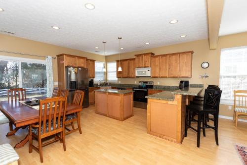 5 Bedroom Home in Old Homestead II in Huron