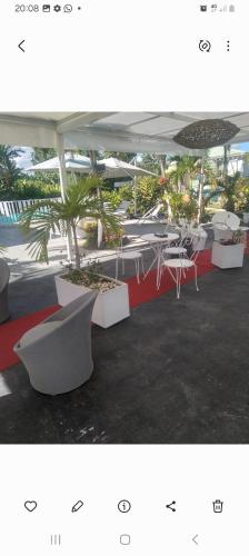 La Sainte Rosienne pomme cannelle in סיינט רוז