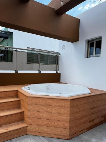 Lujoso Apartamento con Jacuzzi Privado Lujoso Apartamento con Jacuzzi Privado