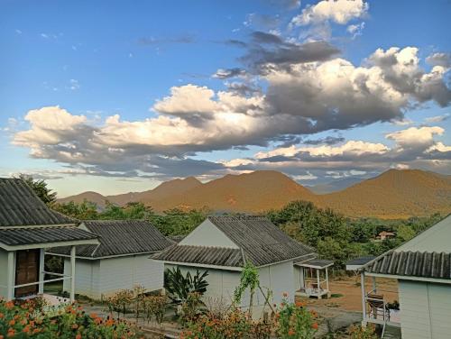 Pai sunrise camping resort near パムボックウォーターフォール