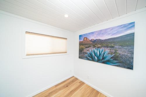 Sandy Cheeks, Deluxe Rive Views, Roadrunner Resort