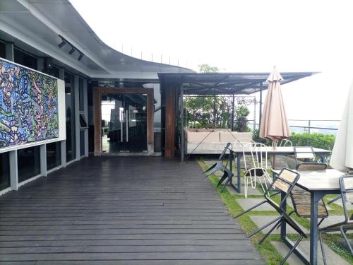 1BR with Cozy Design at Uttara The Icon Apartment By Travelio 1BR with Cozy Design at Uttara The Icon Apartment By Travelio