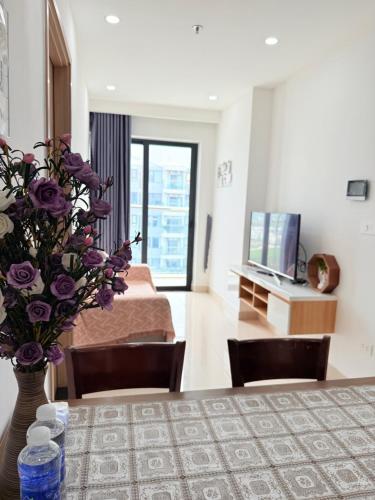 Two-Bedroom Apartment image 5