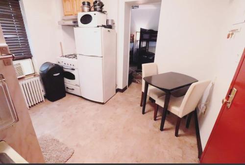 Quirky & Cozy Loft SoHo Little Italy - Sleeps 4, New York (Foto 6)