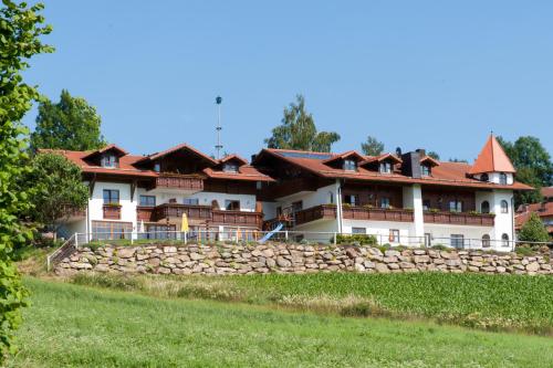 Wellness Ferienwohnungen Zellertalblick - Apartment - Drachselsried