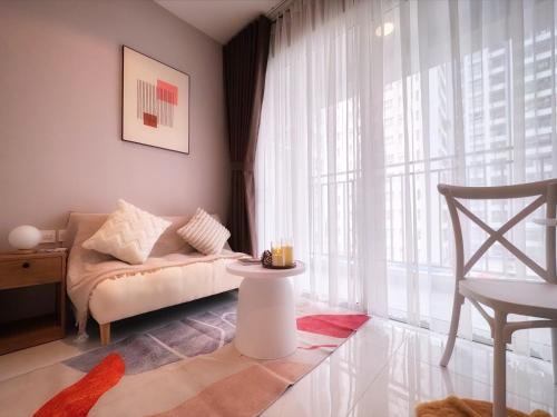 9Trip Stay in Sunrise Riverside