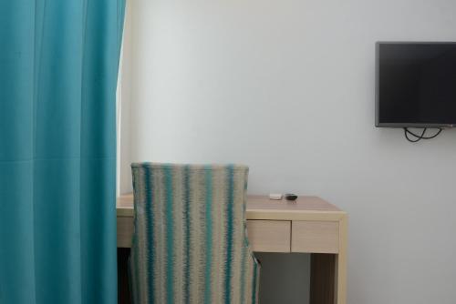 Cozy and Best Choice Studio at Bogor Icon Apartment By Travelio - image 2
