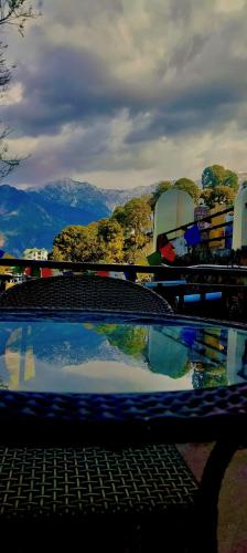 A környék, The Unmad Satovari in Satovari