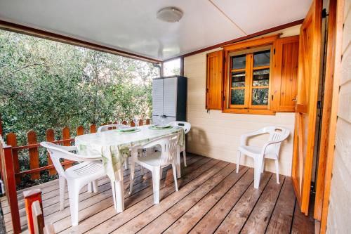 2 bedrooms, 4 beds