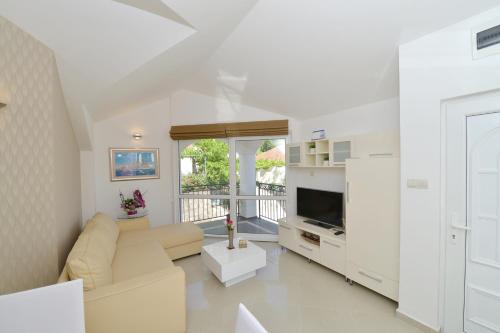 Sunshine of Montenegro - Family Oasis 5