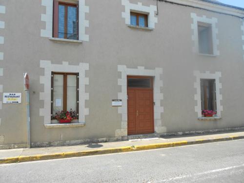Ieeja, L'Eclipse in Saint-Nicolas-Des-Motets