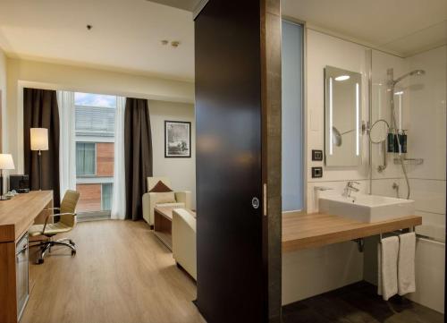 DoubleTree By Hilton Milan - image 11