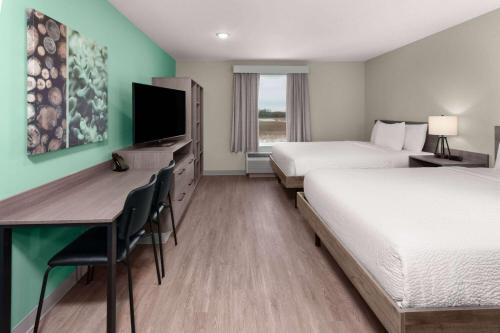 ECHO Suites Extended Stay by Wyndham Madison near Dane County Regional Airport
