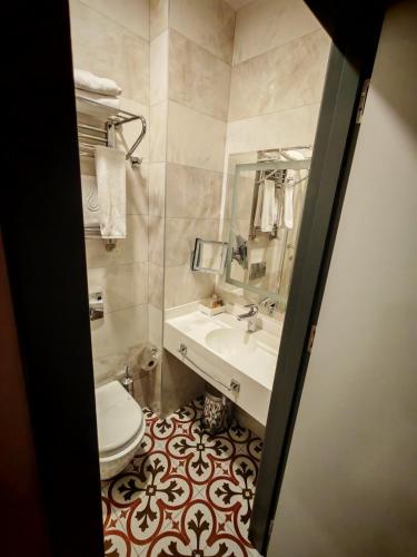 Pera Luna Residence - image 12