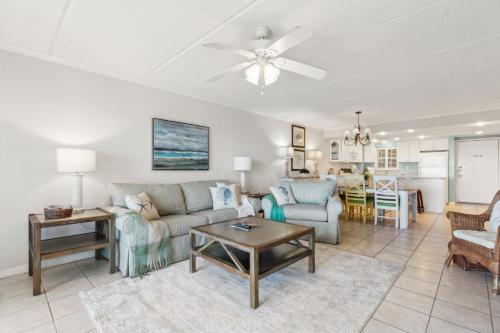 Short Walk to the Beach Condo in Fernandina Beach, USA