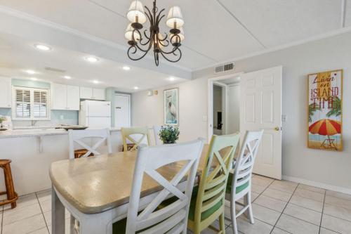 Short Walk to the Beach Condo in Fernandina Beach, USA