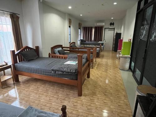 수랏타니 PR Home Suratthani 호텔 스위트룸