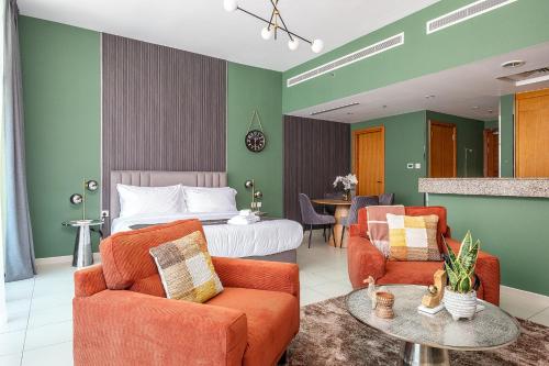 Escape24 Spacious Studio with Balcony near Dubai Mall - image 7
